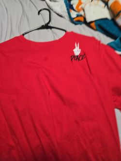 Tee short large
