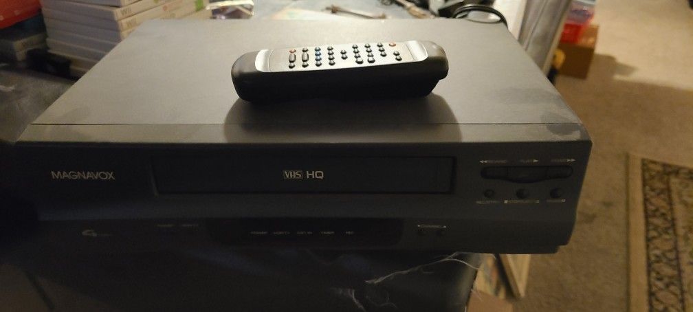 magnavox vrt242at01 with remote 75.00 tested working