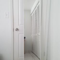 WHITE ALUMINUM MIRROR   (15"×78")