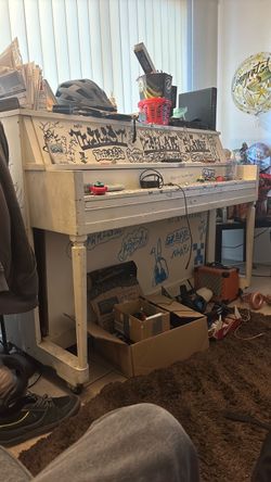 Piano need gone asap.