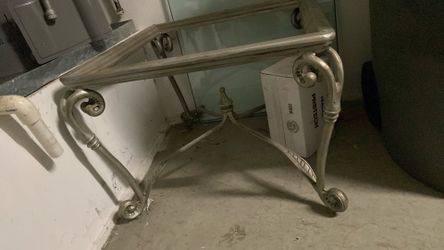 End at le or coffee table Ethan allen