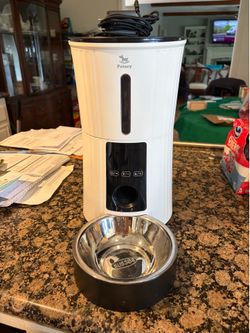 Automatic Cat Feeder