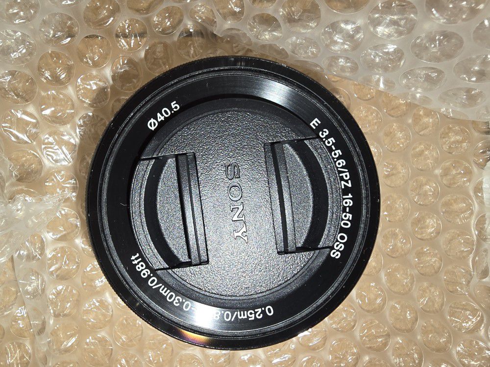 Sony 16 - 50mm F3.5-5.6 OSS Alpha Lens