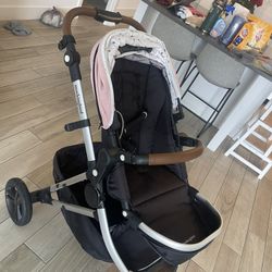 Mockingbird Stroller With bassinet.