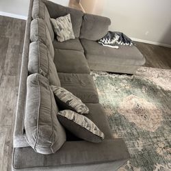 Sectional Couch 