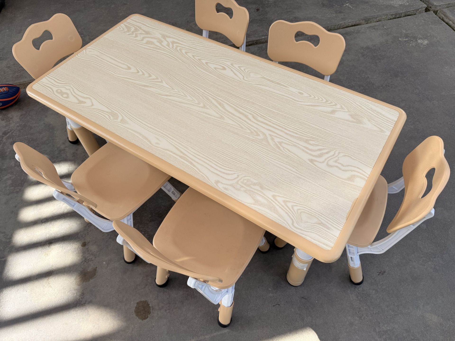 Kids Adjustable Table Seats 6