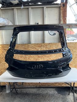 2022 - 2024 AUDI Q4 E-TRON SPORT BACK - TAIL GATE LIFT GATE OEM
