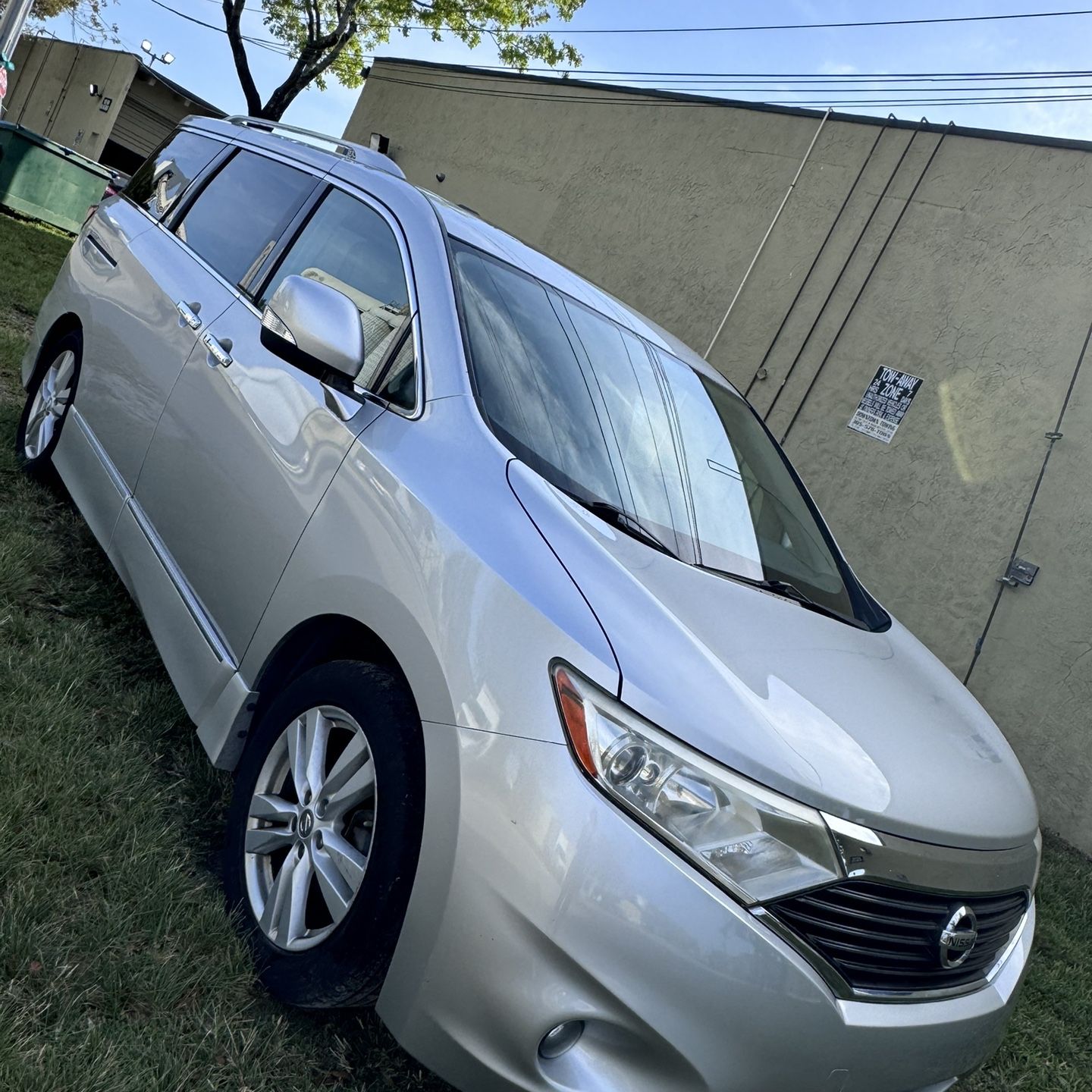 2012 Nissan Quest