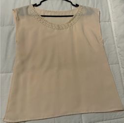 women sleeveless pearl  blouse Small