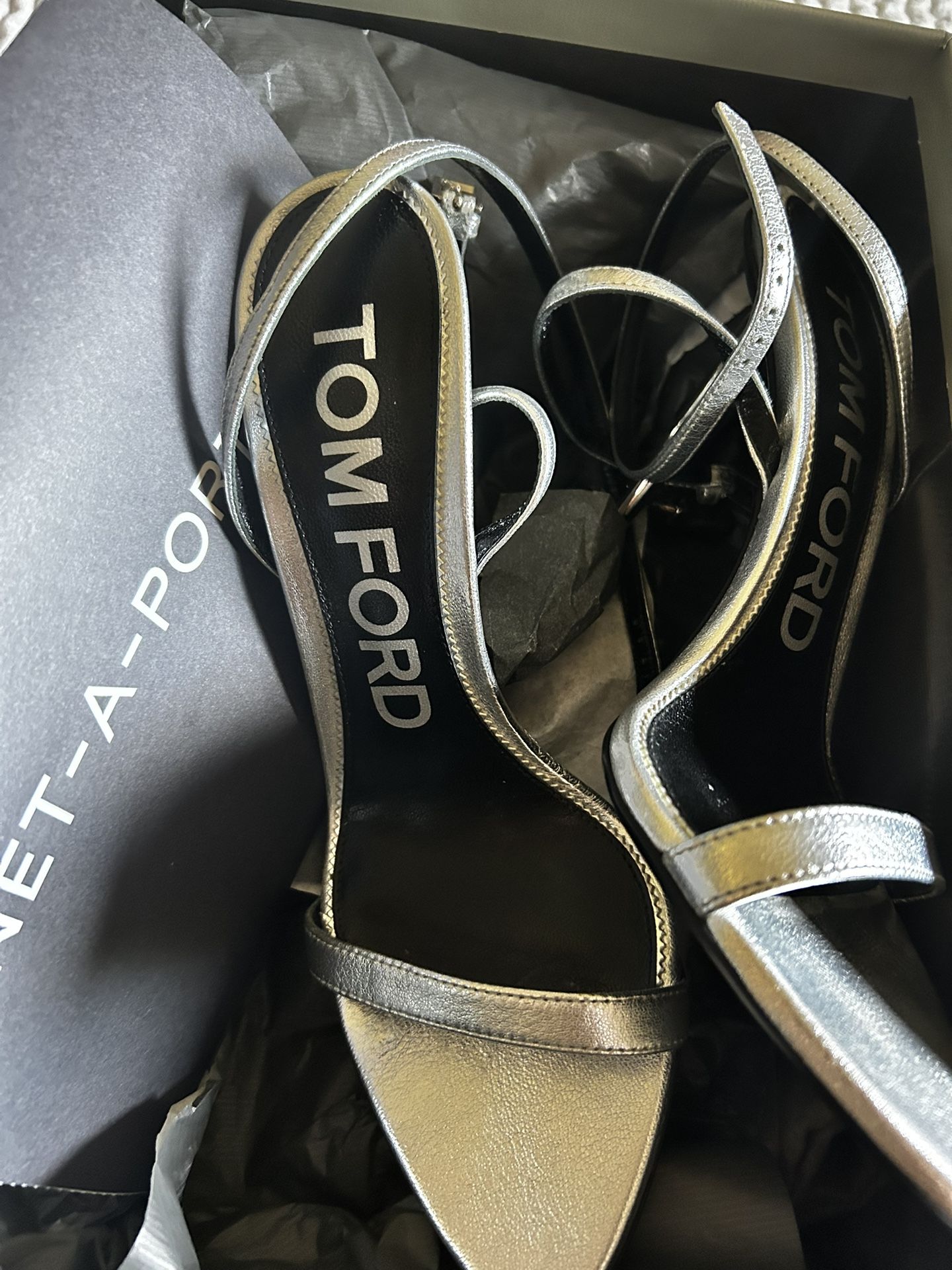 “Tom Ford Padlock Metallic Silver Leather Sandals – Size 37.5 (7.5 US) – Designer Heels” 