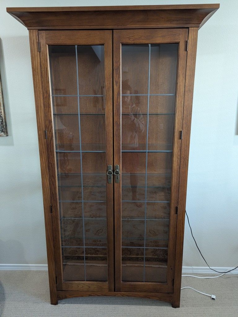 Pulaski oak curio display cabinet hutch, solid wood, lighted