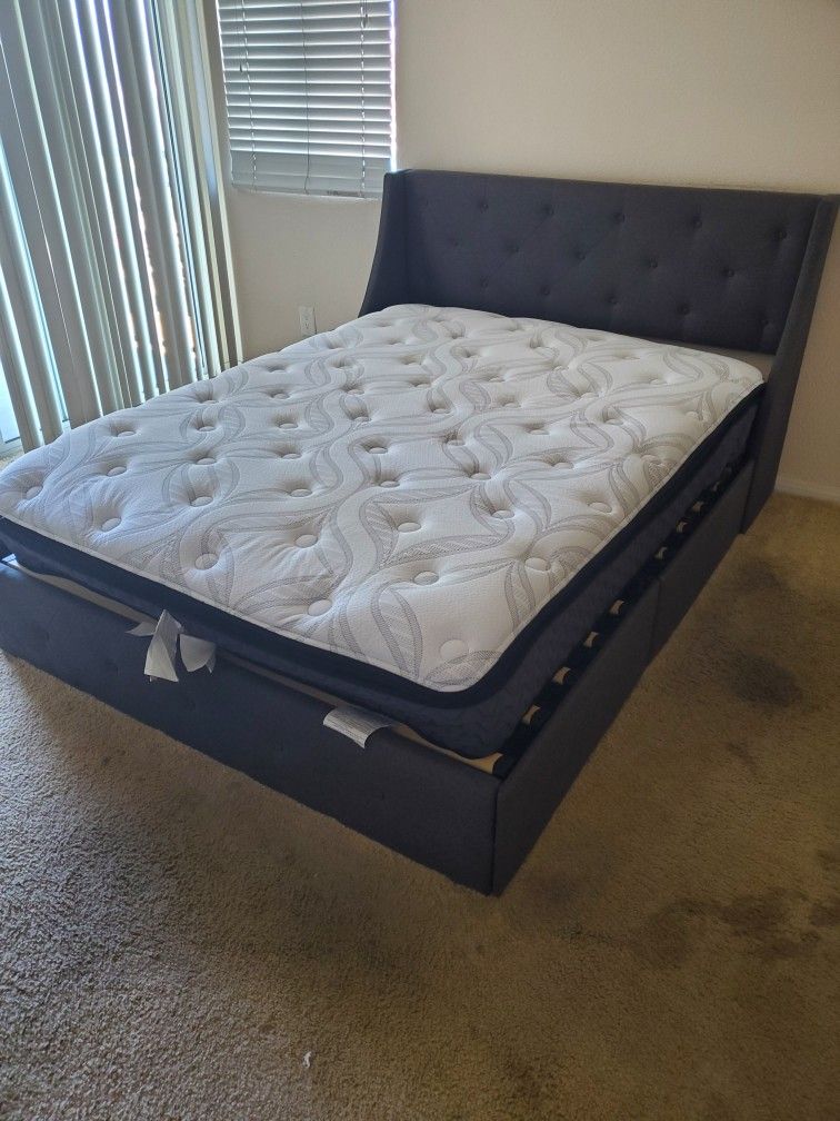 Queen Size Mateess Extended Length Plut Frame W/ Pullout Drawers