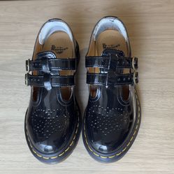 Dr martens size 6