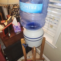 Bottled water dispenser