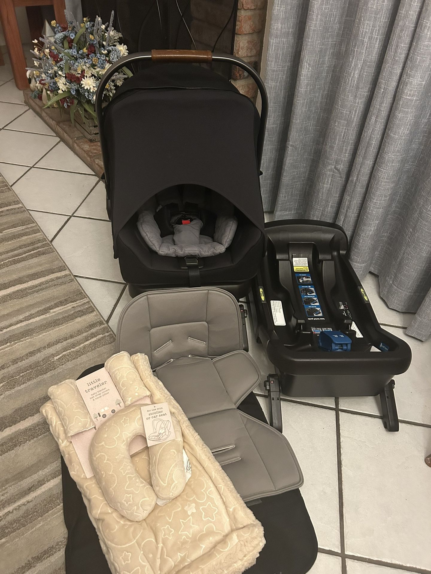 “2” Nuna Pipa RX Infant Car Seats / “3” Bases