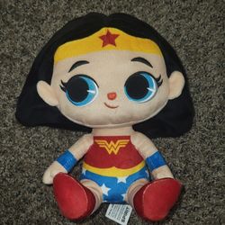 DC'S WONDER WOMAN PLUSHIES 