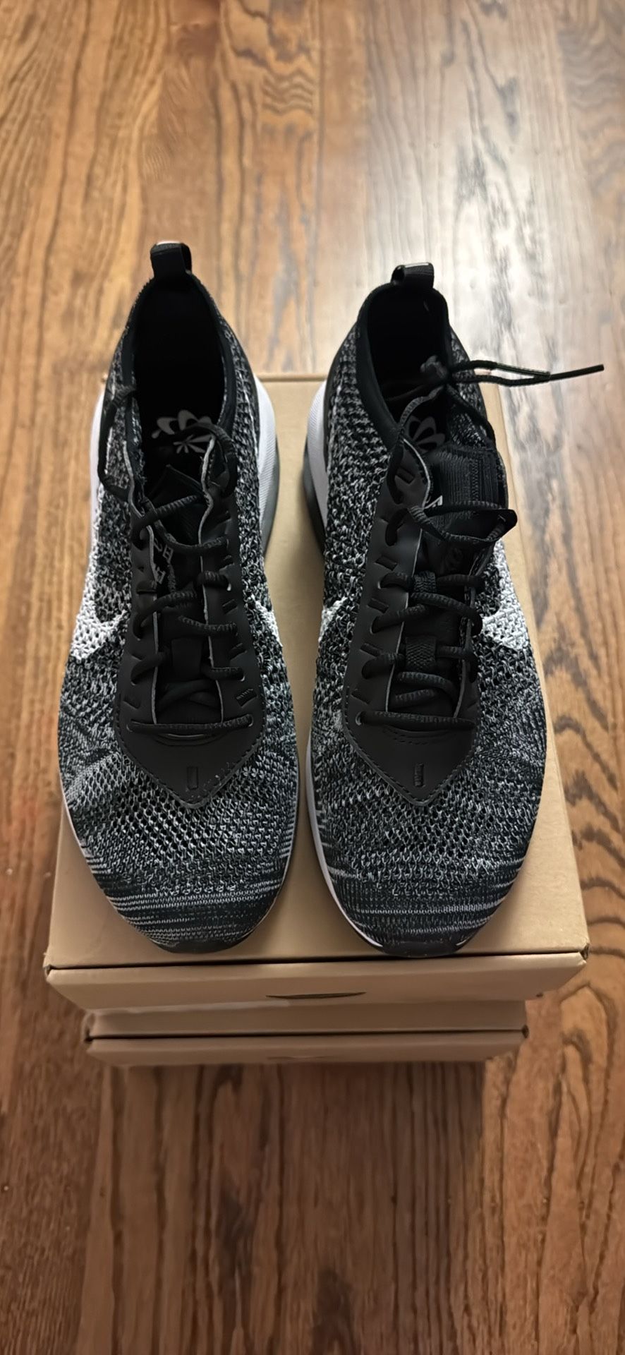 Brand New Women’s Nike Air Max Flyknit Racer Size 7.5 & 8.5