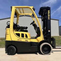 Hyster Forklift With Quad mast