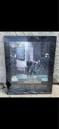 Picture frame 16x20”