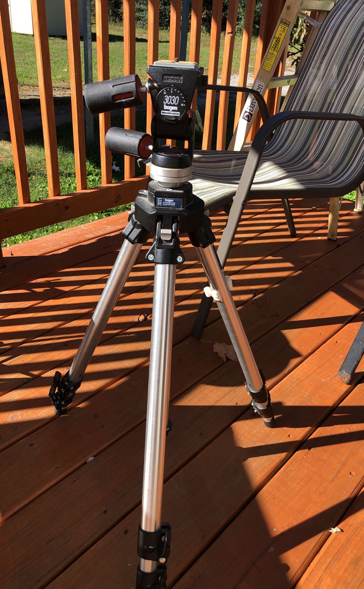 Manfrotto Bogen Original 3021 tripod with Manfrotto Bogen Original 3030