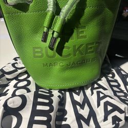 Marc Jacob’s Designer Bucket Bag 