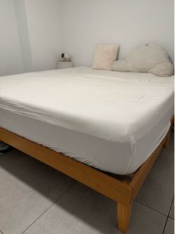 King bedframe