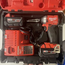 Milwaukee M18 FUEL Impact Driver Kit – 2 Batteries + Charger + Case