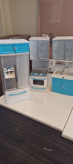 Barbie Sized Modern Kitchen.