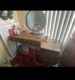 Make up vanity