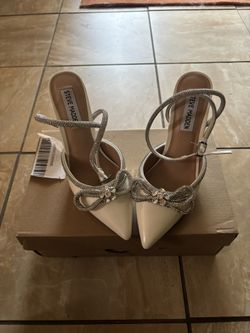 Steve Madden Viable Off White Heels