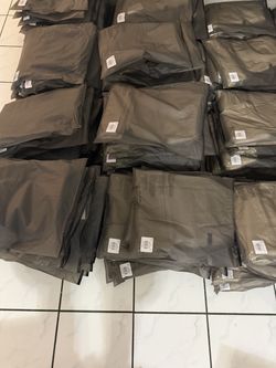 🔌SINGLE/BULK ESSENTIAL SHORTS🔌