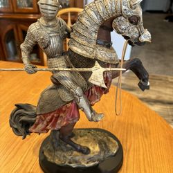 Knight Statue 
