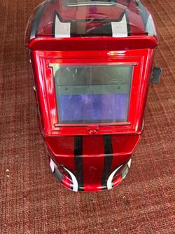 Welding helmet