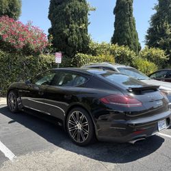 2016 Porsche Panemera 