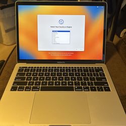 MacBook Pro (13-inch 2017 Silver, Two Thunderbolt 3 Ports)