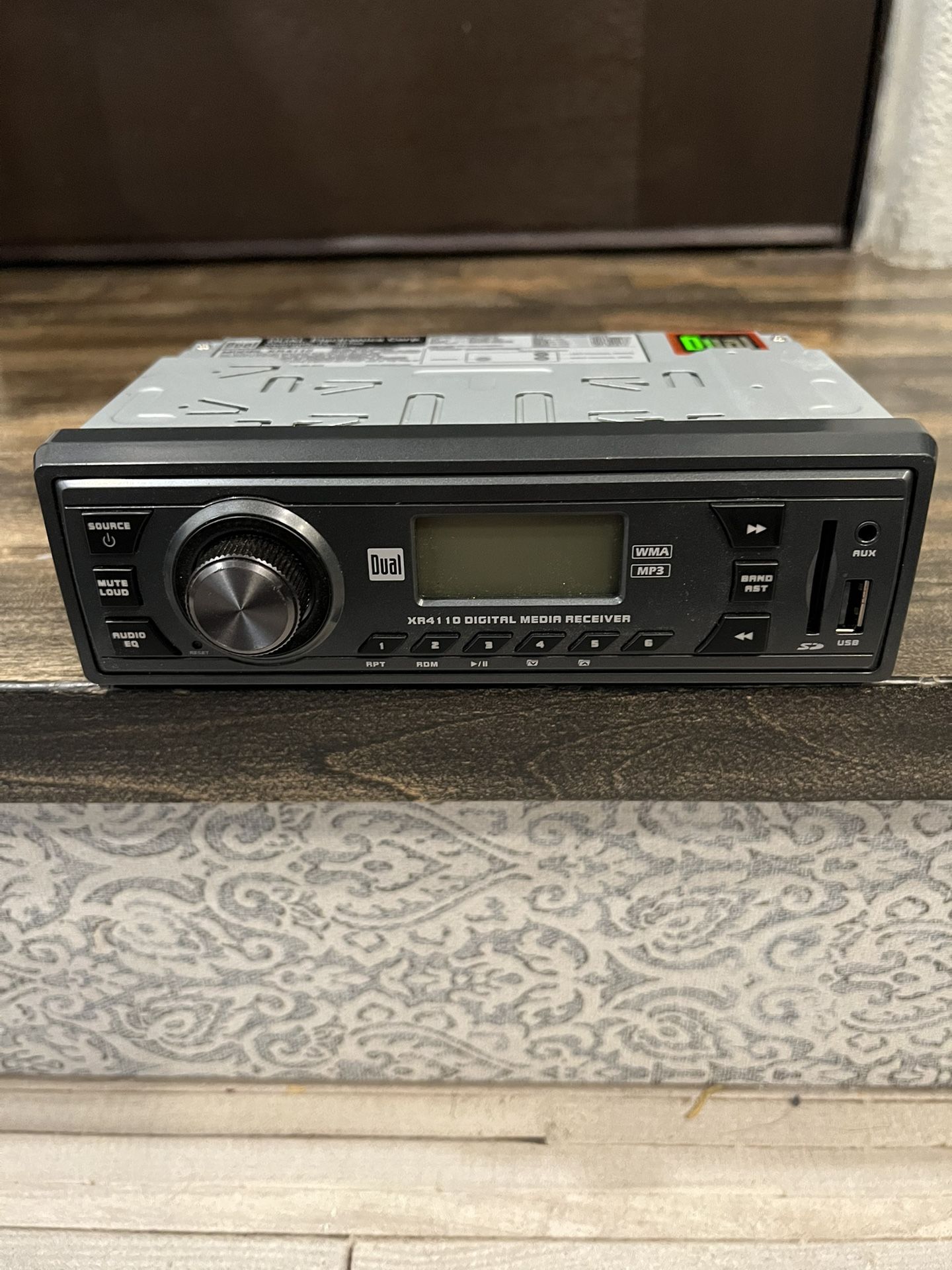 Dual XR4110 Digital Media Receiver