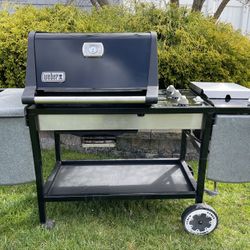 Weber Genesis propane LP bbq Grill with side burner