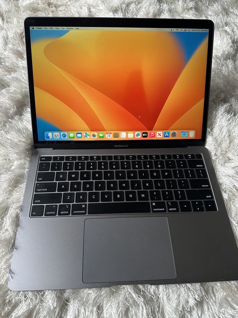 2020 apple MacBook laptop 256gb 