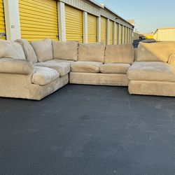 Beige Sectional (WILL DELIVER)