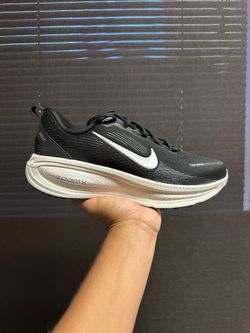 Nike Vomero 18 wide ( Men’s)