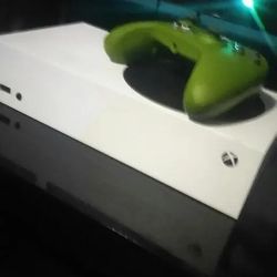 Xbox Series S (Clean)