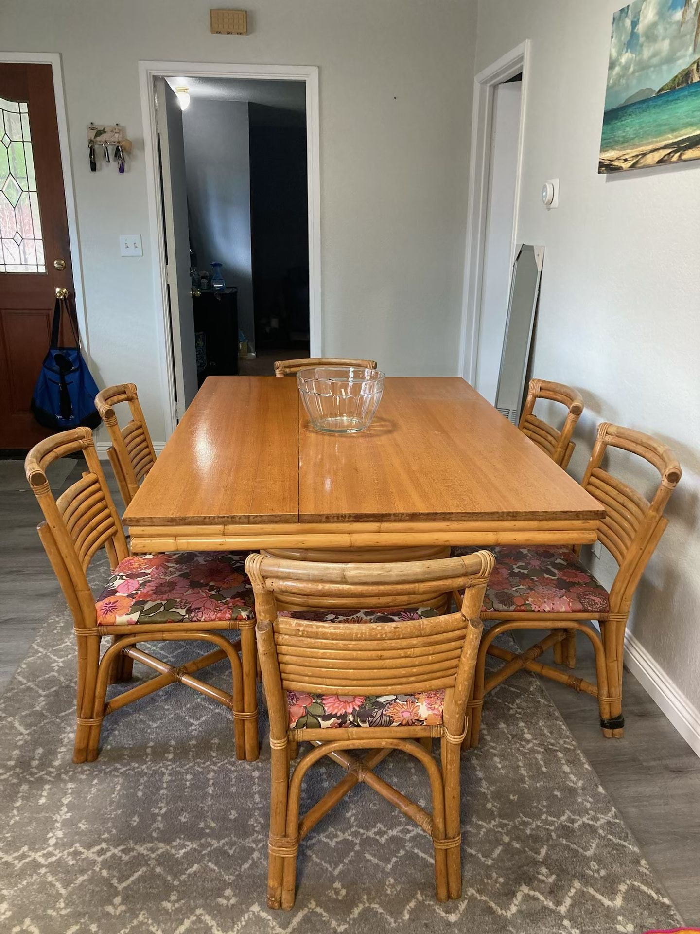 For Sale Table And Chairs