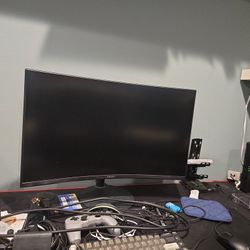 Samsung Curved Monitor 