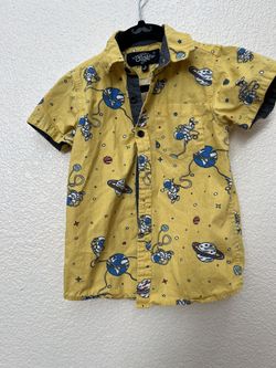 4/5T boy shot sleeve button up shirts $3each