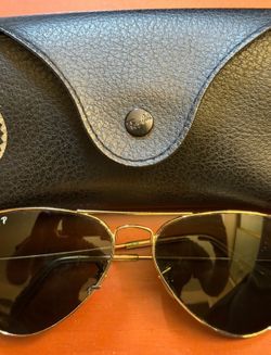 Ray-Ban Men’s Aviator Sunglasses in Green and Gold
