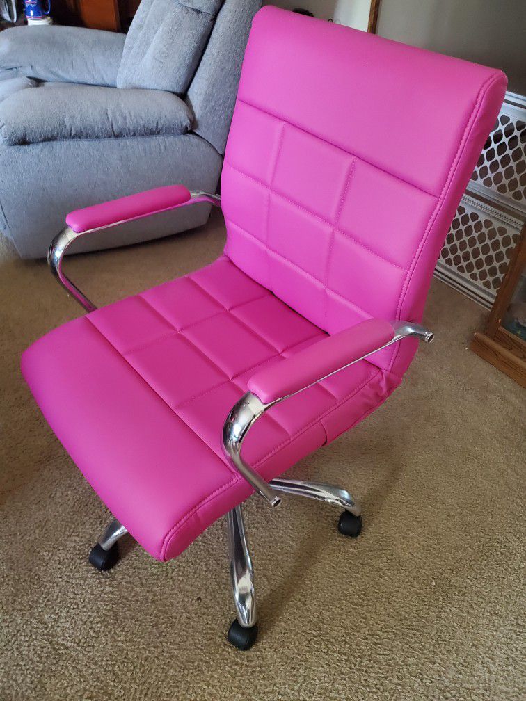 Women's Hot Pink Office Chair. 
