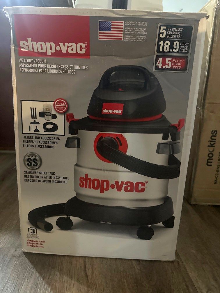 Shop Vac, Wet/Dry ☆ BRAND NEW☆w Accessories