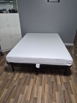 Full size bed
