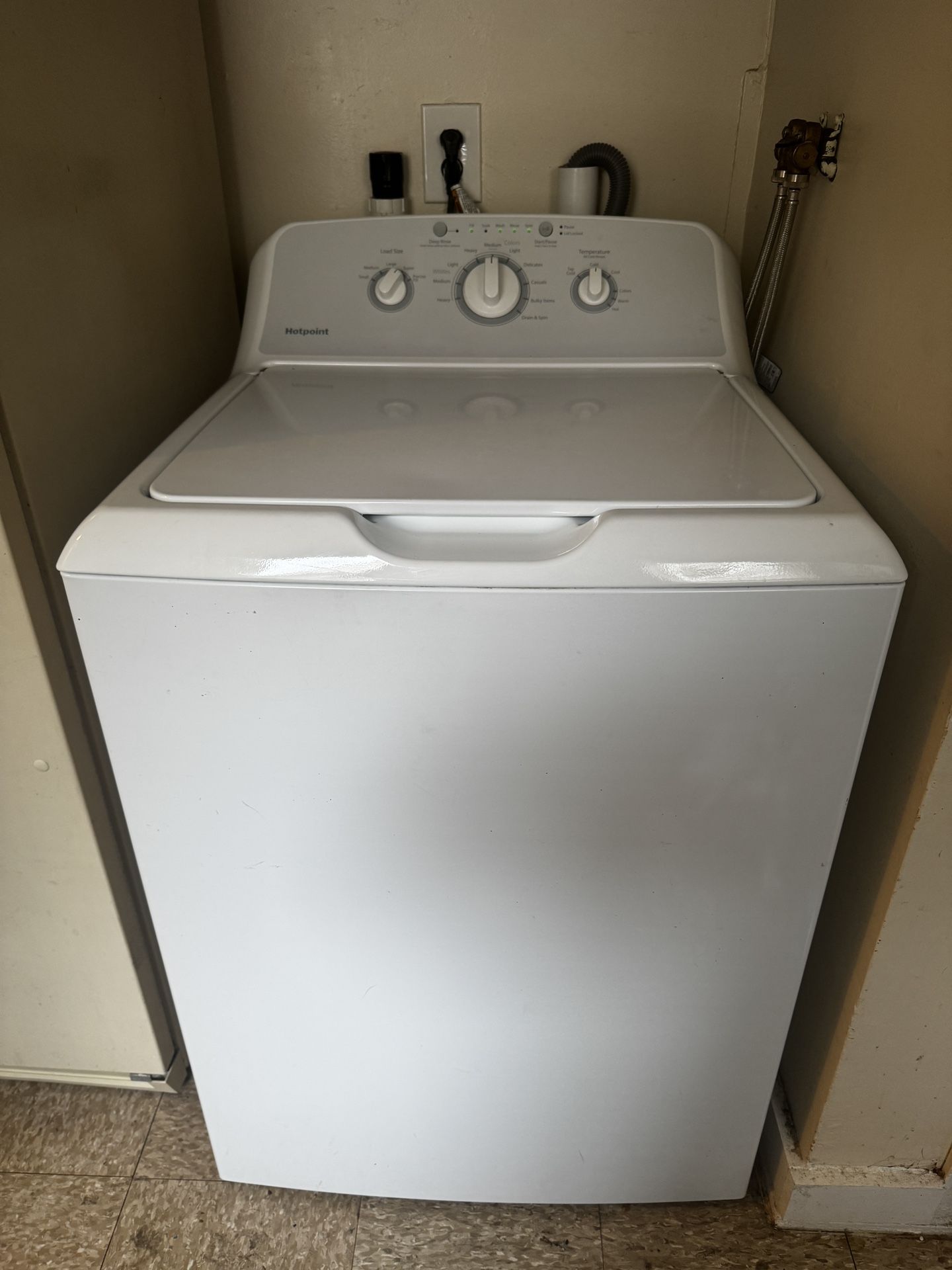 Top-Load Washer – 4 Years Old, Very Good Condition
