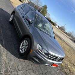 2019 VW Tiguan SE 4Motion AWD One Owner - NO Accidents Only 62k Miles New Tires 